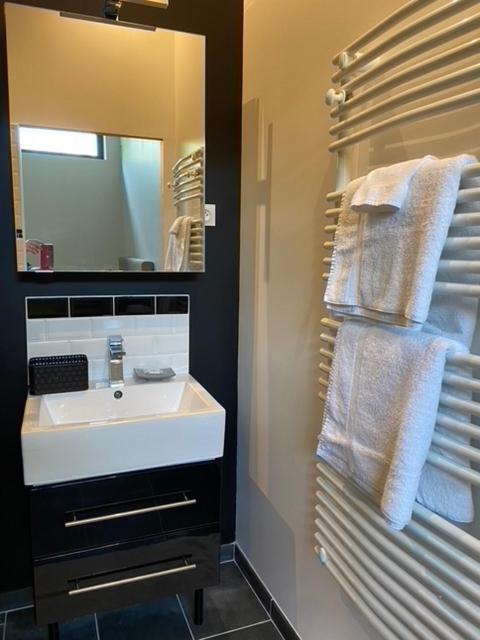 Chambre Tout Confort Avec Commodites Espace Repas Wifi Parking Wimereux Exterior photo